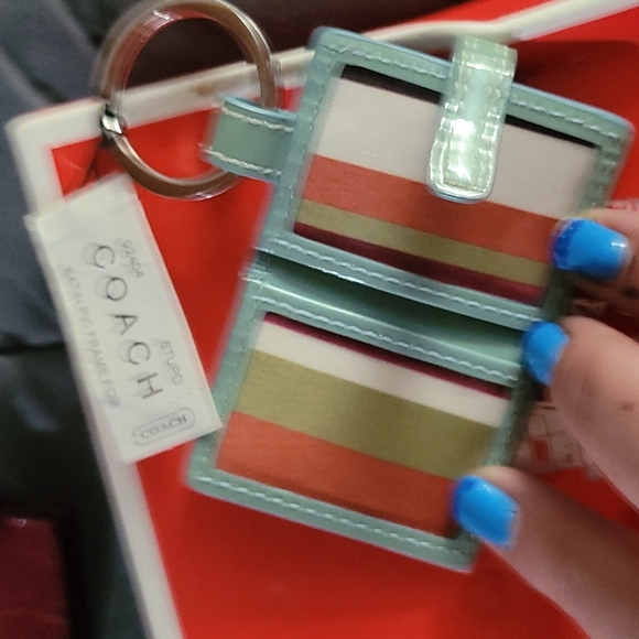 3 Coach keychains - Picture 2 of 7